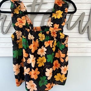 Adorable crop dress top!